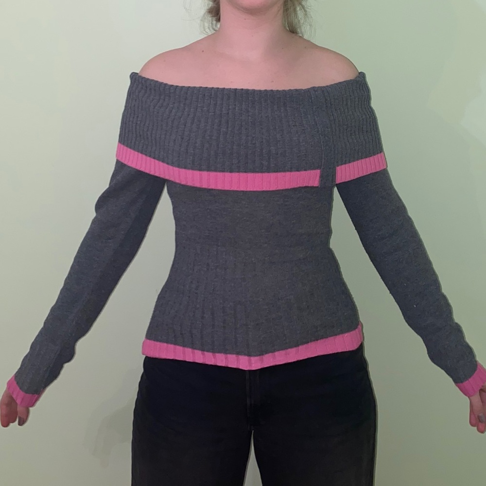 COCO- Gray Off-Shoulder Sweater w/ Pink Stripes S